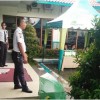 Tampak dua orang satpan saat menjaga acara PT Pegadaian Persero Cilimus di Hotel Grage Sangkan.